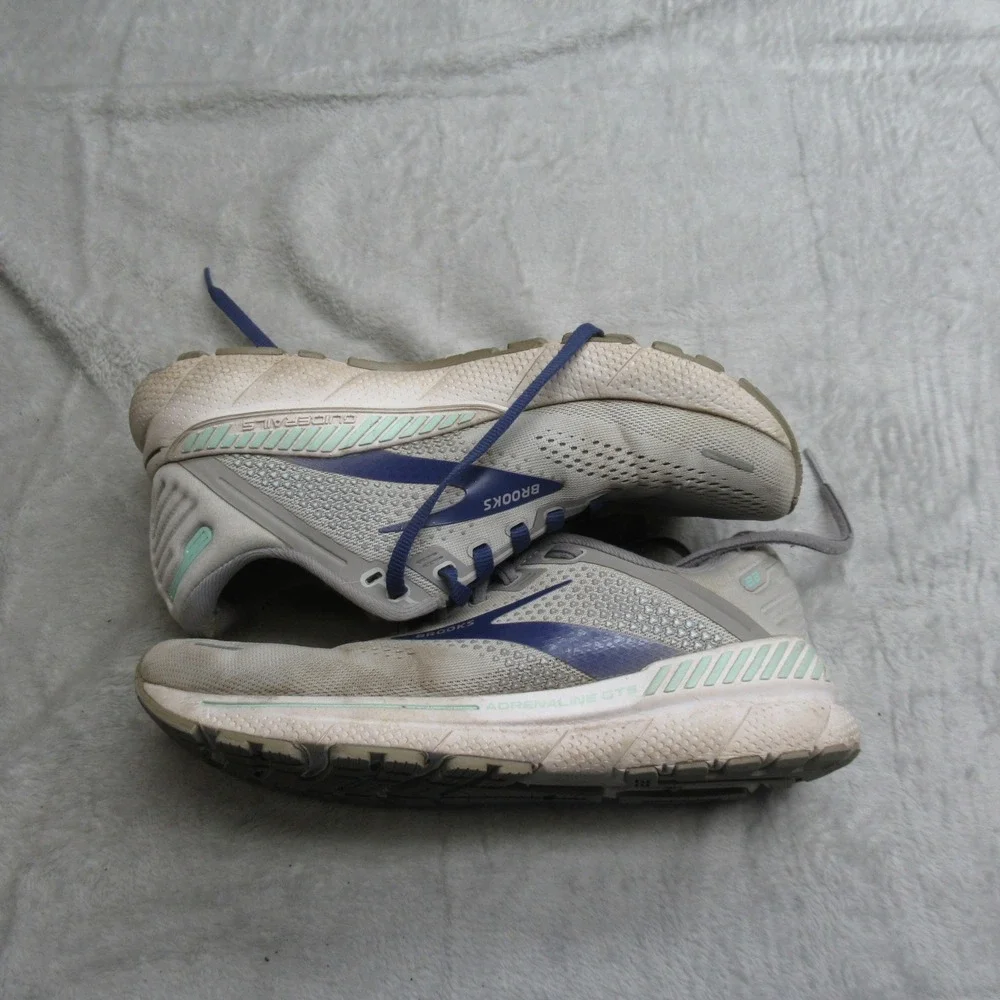 Brooks Women 7 Running Shoes Adrenaline‎ GTS 22 Gray Blue Athletic Sneakers Read